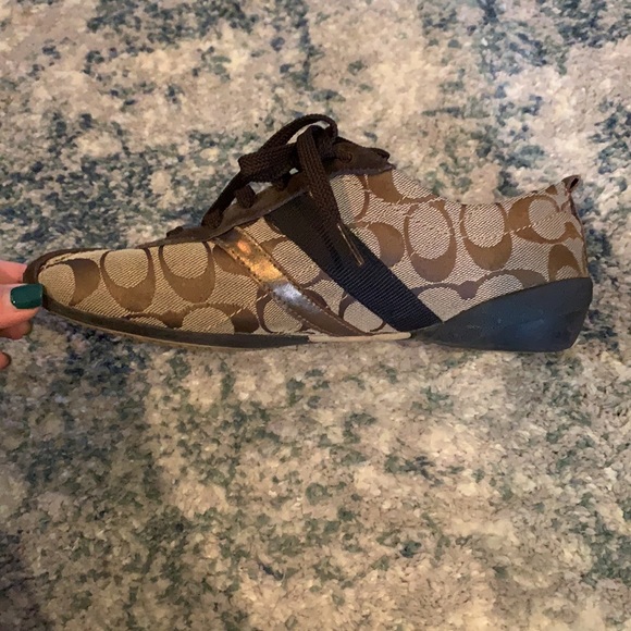 USED COACH shoes - Picture 4 of 11